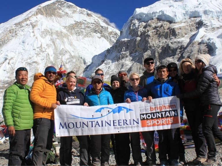 everest-base-camp-group